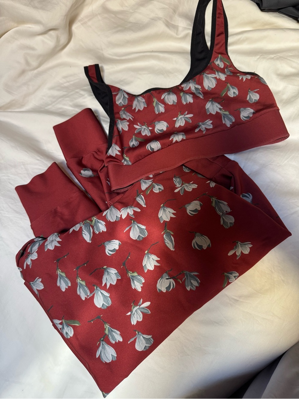 Women’s COR active sweatshirt and bra set - Burgundy
